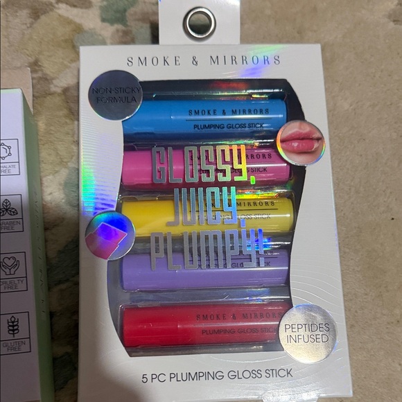 Smoke & Mirrors Makeup Set Collection - Picture 5 of 6